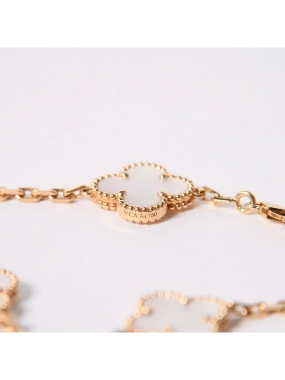 Van Cleef & Arpels brand van